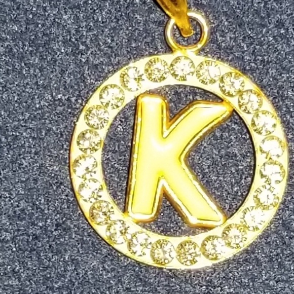 Jewelry - Letter "K" gold pendant & necklace
